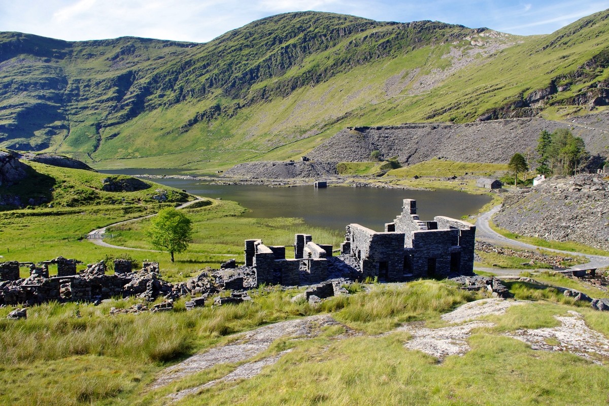 Llyn Cwmorthin & Cwmorthin Terrace